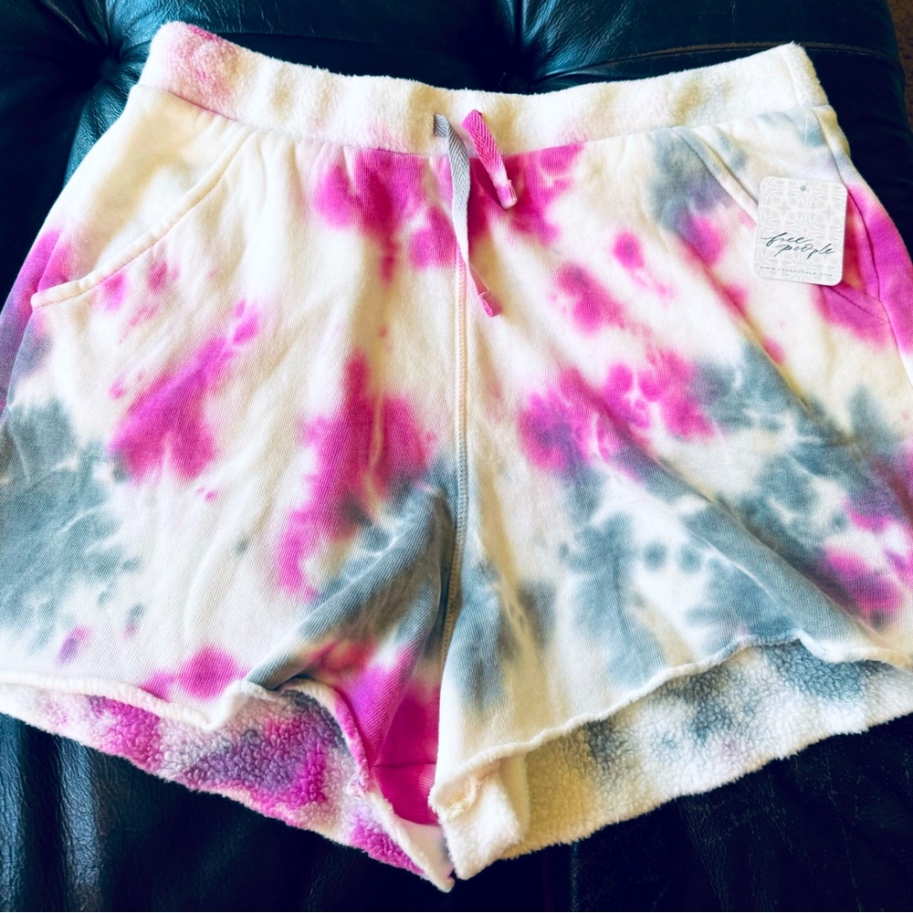 Free people shorts NWT medium pink gray elastic waist